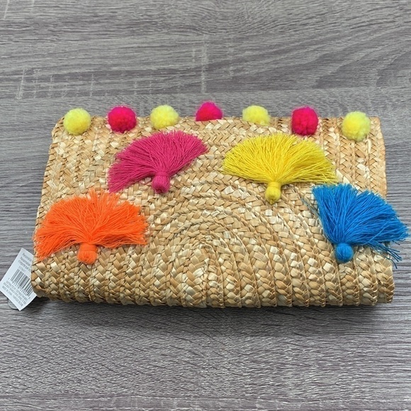 NWT. Art Minds Straw Clutch Size-10” x 6” x 1.75”. - Picture 3 of 8